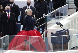 Lady Gaga canta hino dos EUA em posse de Joe Biden