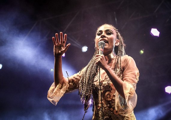 Ações Culturais: Naná Martins se apresenta nesta quarta-feira