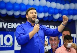 Em AL, prefeito sanciona aumento de 20% no próprio salário