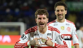 Flamengo vence Del Valle no Equador e se aproxima de mais uma semifinal