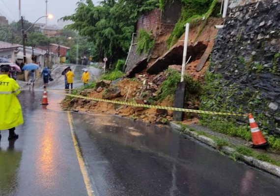 NOTA - Interdição de trecho da rua São Francisco, no Ouro Preto