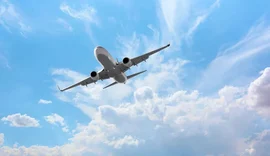 Aposentados do INSS podem viajar de avião por até R$ 200 no programa Voa Brasil