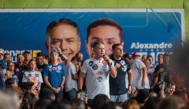 Renan Filho anuncia construção de 80 Clínicas da Família em agenda no Benedito Bentes
