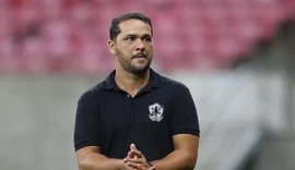 Ex-técnico do ASA surge como opção para o CSA