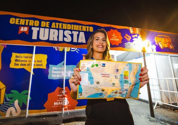 Centro de Atendimento ao Turista auxilia visitantes durante o maior São João do litoral do Brasil