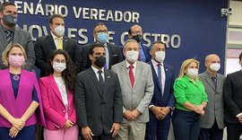 Ronaldo Lessa participa de sessão da Câmara e diz que Maceió terá sub-prefeituras