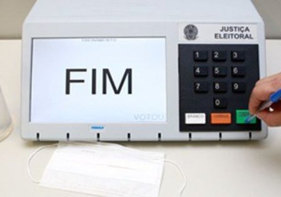 ´Campeão de votos´ de AL é reeleito prefeito no sertão