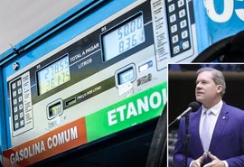 Marx Beltrão cobra redução imediata do valor da gasolina: “Se a Petrobras baixou, o preço precisa cair na bomba também”