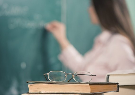 Arapiraca abre processo seletivo para de 291 vagas para educação