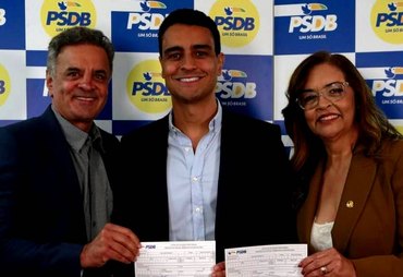 JHC rompe com PL, filia-se ao PSDB e assume vice-presidência nacional da sigla