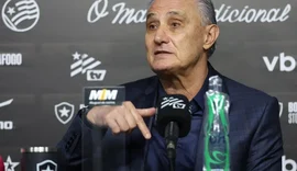 Tite é apresentado no Botafogo e fala sobre adaptação ao elenco