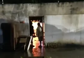 Mulher morre asfixiada após incêndio em residência em Arapiraca