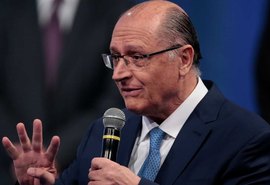 Bolsonaro é menino mimado; não aceita derrota, diz Alckmin