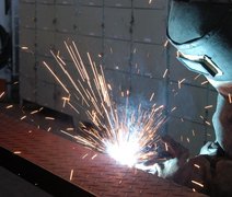 Inflação na porta de fábrica recua 4,53% em 2025, segundo IBGE