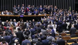 Deputados aprovam urgência para votação da anistia dos atos de 8 de janeiro