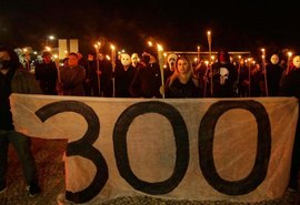 Grupo Os 300 do Brasil faz manifestação em frente ao STF