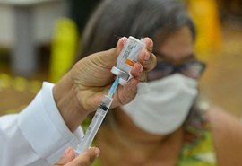 Santa Luzia do Norte começa a vacinar jovens de 19 anos contra a Covid-19