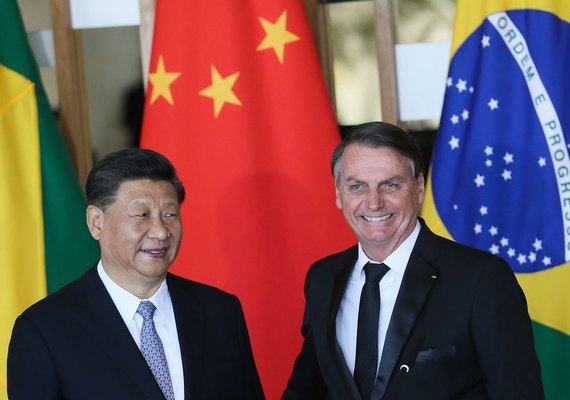 Bolsonaro e Xi Jinping trocam informações sobre novo coronavírus
