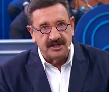 Ratinho rebate acusação de homofobia após fala contra cantor no SBT