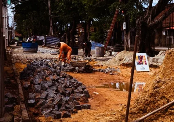 Brota na Grota intensifica pavimentação e transforma comunidades carentes de Maceió