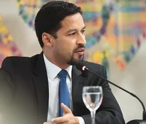 Cunha anuncia pré-candidatura ao governo de Alagoas