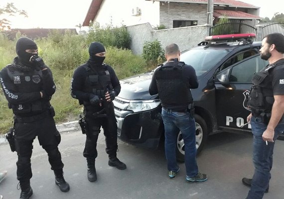 Polícia Civil prende suposto líder de quadrilha em Craíbas e apreende arma de fogo