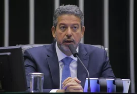 Arthur Lira condena “baderna” e avisa que três poderes estão unidos pela Democracia