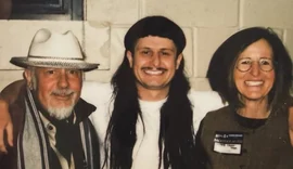 Pais de Oliver Tree quebram silêncio após morte do cantor em acidente no Rio