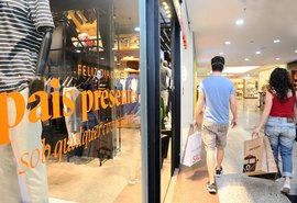 Dia dos Pais vai movimentar R$ 33 milhões na economia de Maceió