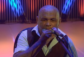 Edmilson Mendes, o 'Cego do Centro', lança seu primeiro CD nesta sexta (26)