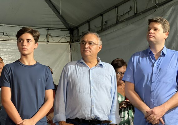 Pré-candidato, pai do prefeito de Maceió visita cidades do interior de AL