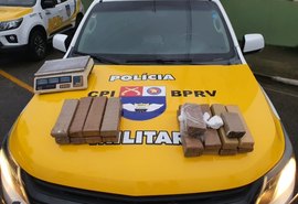 BPRv prende mulher de 25 anos e apreende mais de 10kg de drogas em Maceió
