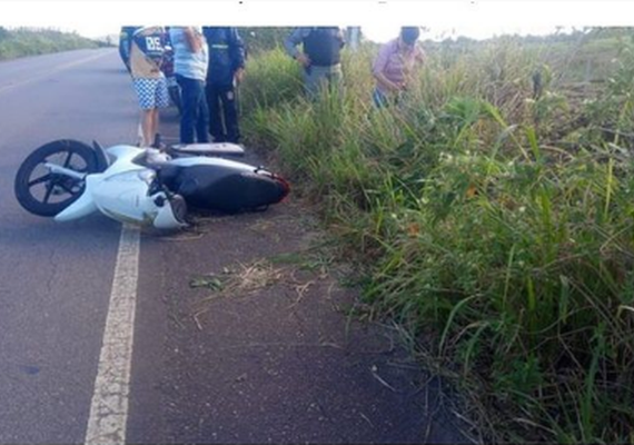 Homem sofre acidente ao cochilar enquanto pilotava a moto