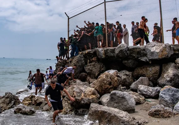 Sobe para pelo menos 100 o número de mortos após crise migratória em Ceuta
