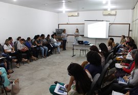 Semed realiza formação sobre Bolsa Família e Cadastro Único
