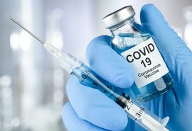 Manaus e outras capitais brasileiras imunizam adolescentes para evitar impacto das variantes da Covid-19
