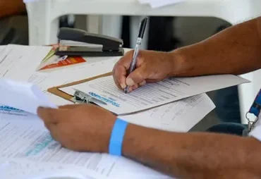 Emprego formal cresce 13% em AL, mas avanço maior vem do setor público