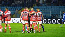 CRB vence o Avaí na Ressacada e se aproxima do G-6 da Série B