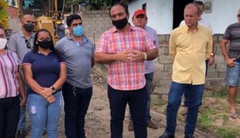 Prefeito de Junqueiro inicia obras de calçamento na Rua Cícero Ramos