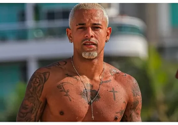 Influencer alertado por 'tattoo de facção' tem 4 milhões de seguidores