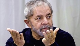 Renan e Paulão comemoram liberação de mensagens à defesa de Lula