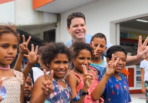 Davi Davino cresce em nova pesquisa eleitoral