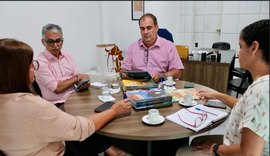 Imprensa Oficial firma parceria para incentivar leitura nas escolas de Delmiro