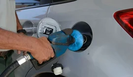 Preço da gasolina segue abaixo dos R$6,00, segundo ANP