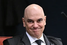 Moraes amplia para 1 km restrição de drones sobre casa de Bolsonaro