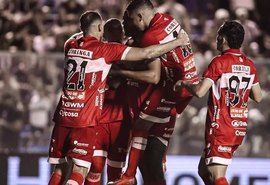 CRB lidera o returno e continua na briga pelo acesso