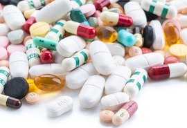 Fornecimento de medicamentos que não estão na lista do SUS exige participação da União