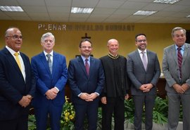 TCE/AL dá posse à nova presidência da entidade