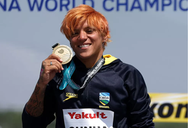 Ana Marcela conquista mais um ouro nos 25 km na maratona aquática
