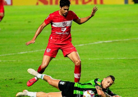 Zagueiro Reginaldo Júnior anuncia saída do CRB